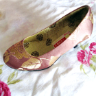Mid Heel Floral Embroidery Shoes (Multicolor)