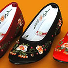 Low Heel Floral Embroidery Beaded Shoes (Multicolor) Low Heel Floral Embroidery Beaded Shoes (Multicolor)