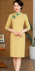 3/4-sleeve Mid-length Checkered Cheongsam (RM)