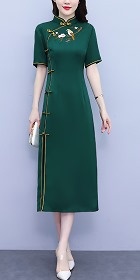 Short-sleeve Long-length Embroidery Cheongsam (RM)