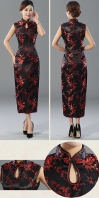 Sleeveless Long-length Brocade Cheongsam (RM)