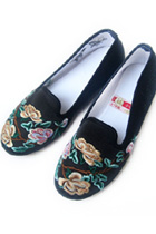 Delicate Floral Embroidery Shoes (RM)