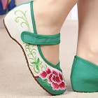 Mid Heel Flower Embroidery Shoes (Green)