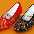 Low Heel Floral Embroidery Beaded Shoes (Multicolor)